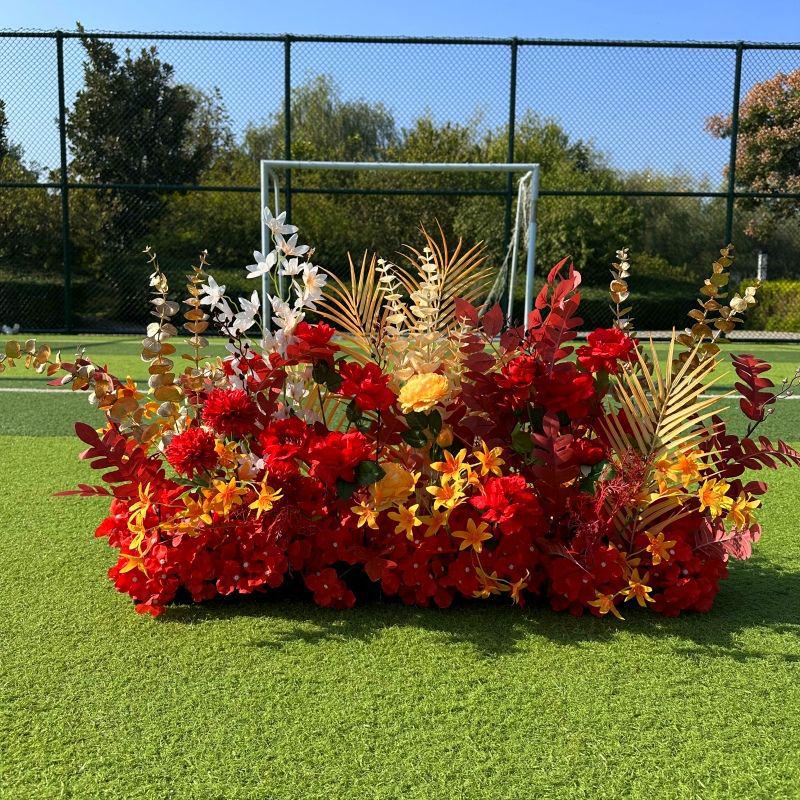 Große Seidenblumen für Hochzeitsgang und Wanddekoration