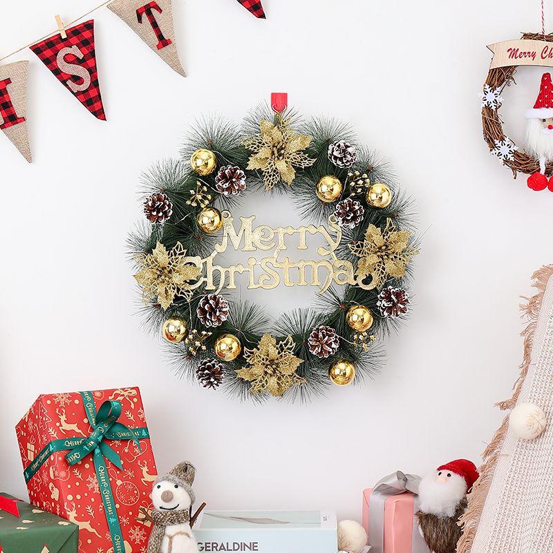 Julekrans og Hengende Ornamenter - Festlig Vegg- og Dørdekorasjon, Kreative Anheng og Gaver.
