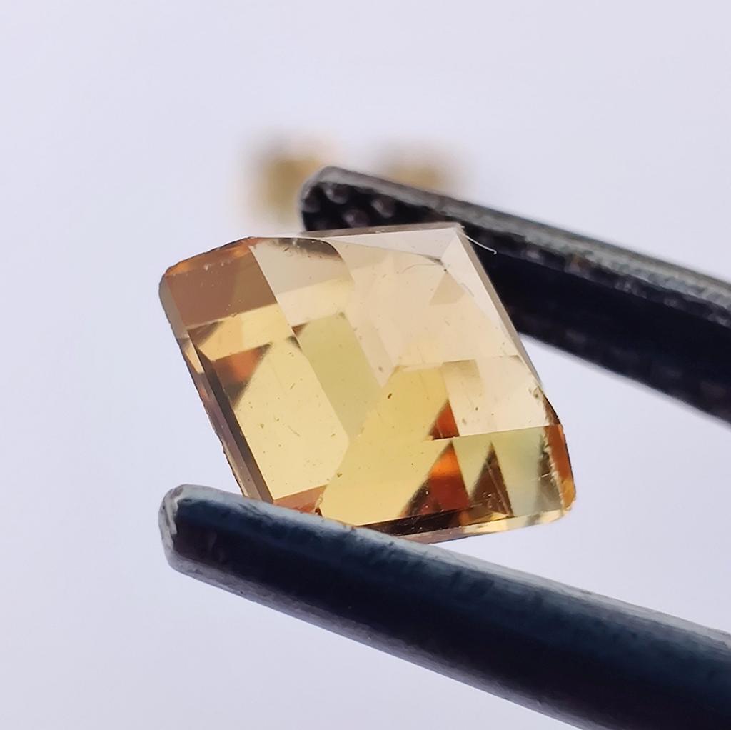 Lot de pietre prețioase libere de citrin natural tăiate pătrat, mărime 5 mm, pentru confecționarea bijuteriilor, lot de 2,50 carate.