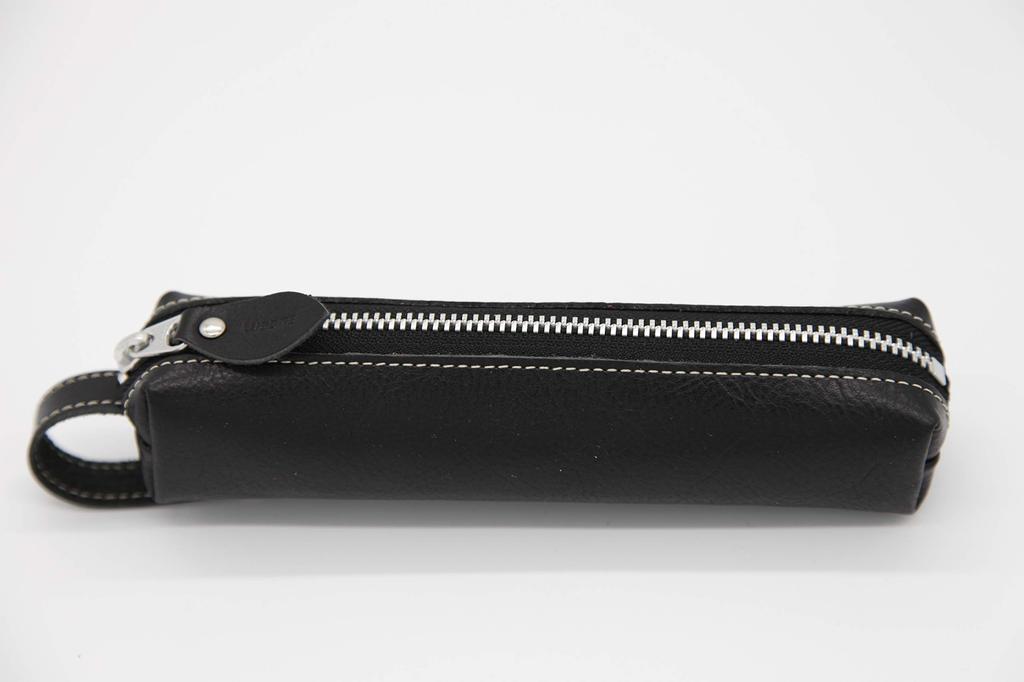 Luddite Baton Pennal i lær Svart LDK-BPN-01