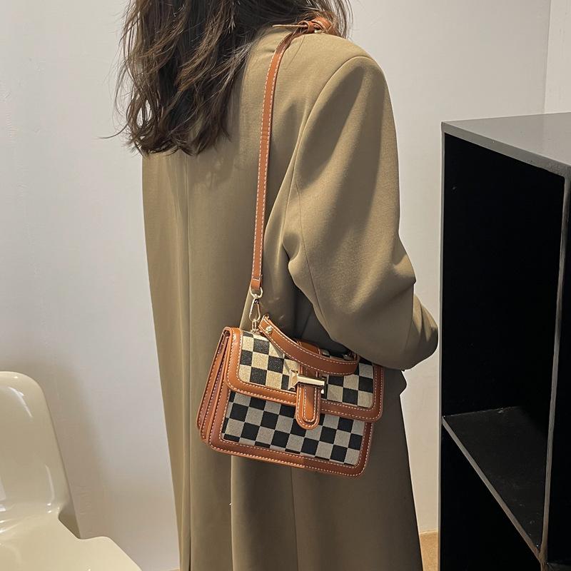 Autumn new popular bag women's checkerboard fashion texture shoulder messenger bag versatile fashion small square bag