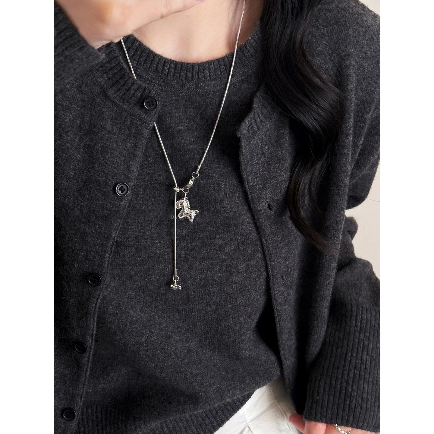 Подвеска-ожерелье с цирконом в виде пони и цветка - Украшение на цепочке для свитера в холодном стиле