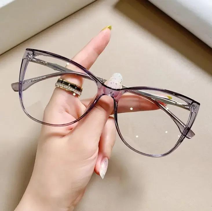 New Fashion Vintage Gradient Eyeglasses for Nearsightedness Anti Blue Light Myopia Unique White Legs Cat Eye Glasses Frame