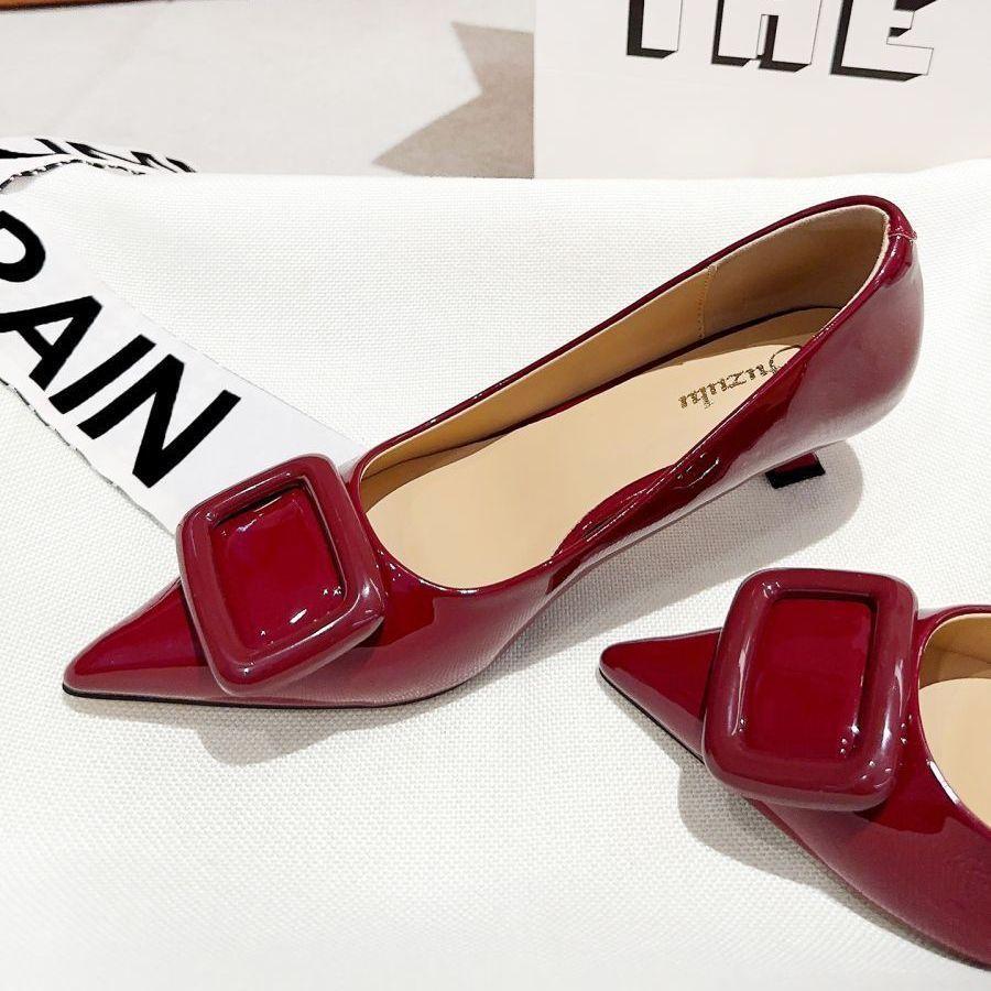 Super białe~ słodki temperament szpilki damskie jesień 2025 nowe szpiczaste wygodne płytkie uniwersalne damskie czółenka