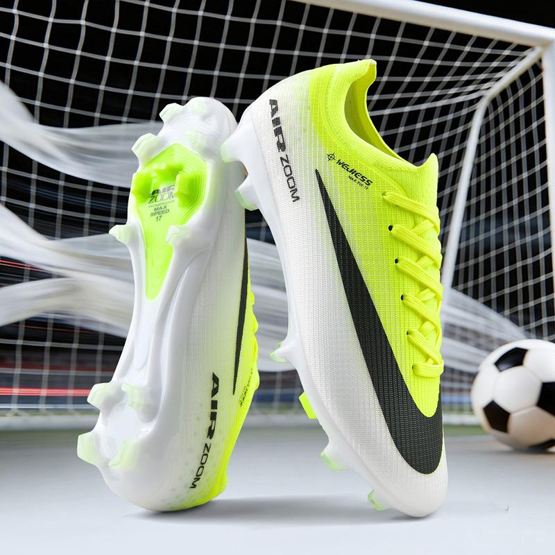 Scarpe da calcio basse per giovani uomini e donne per sport all'aperto erba combattimento reale antiscivolo professionale AG unghie rotte