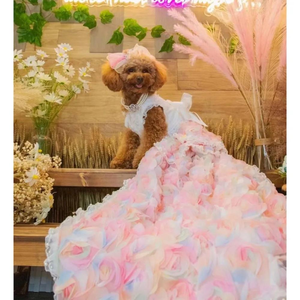 Robe de Mariage Handmade pour Animal de Compagnie, Robe Longue à Traîne de Luxe pour Animal de Compagnie, Costume de Princesse, Tenue d'Anniversaire pour Chiot, Fleurs 3D Design Personnalisé