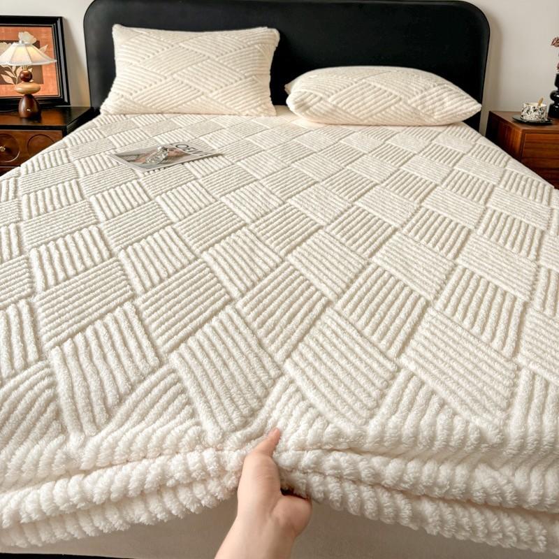 New Jacquard Comfortable Cotton Velvet Bed Sheet Single piece Thickened in Winter