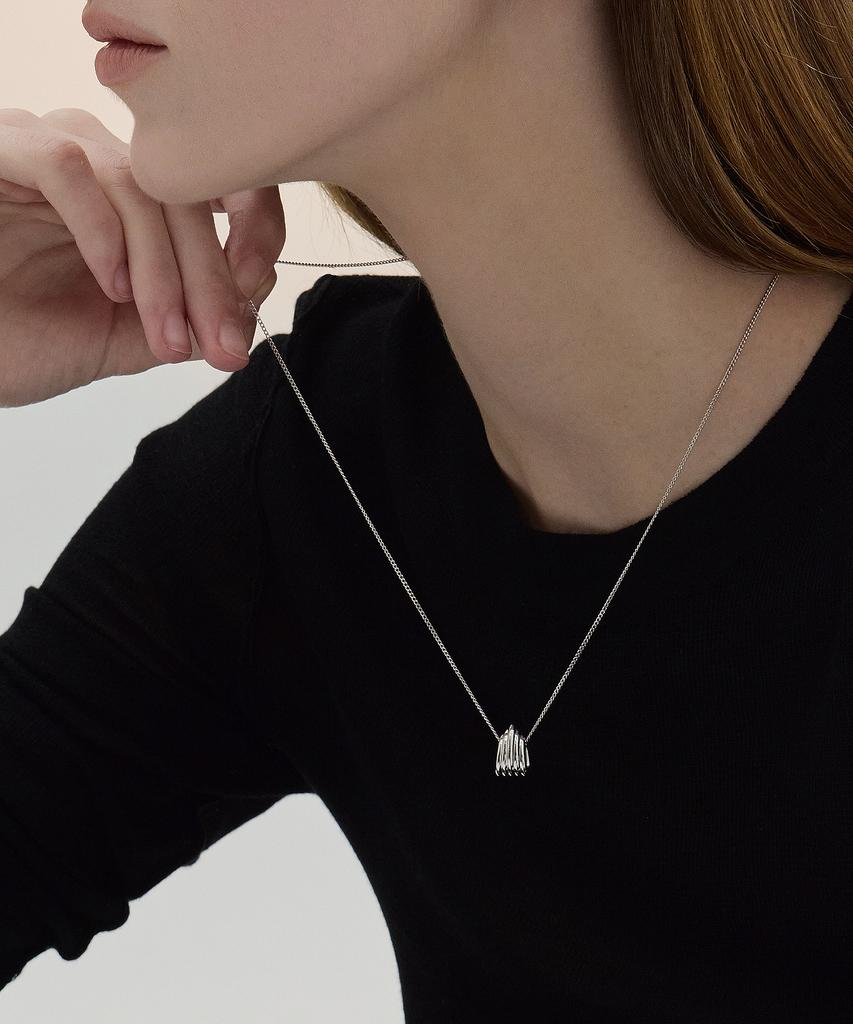 Dawnf 02H05M Silver Pendant Necklace