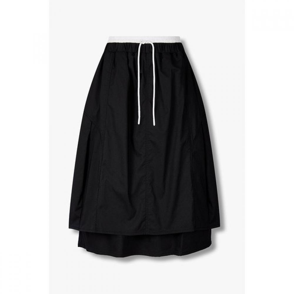 

Studio Tomboy Color Blocked Waist Volume Skirt 9105332114ar 99 (black)/OS (one size)