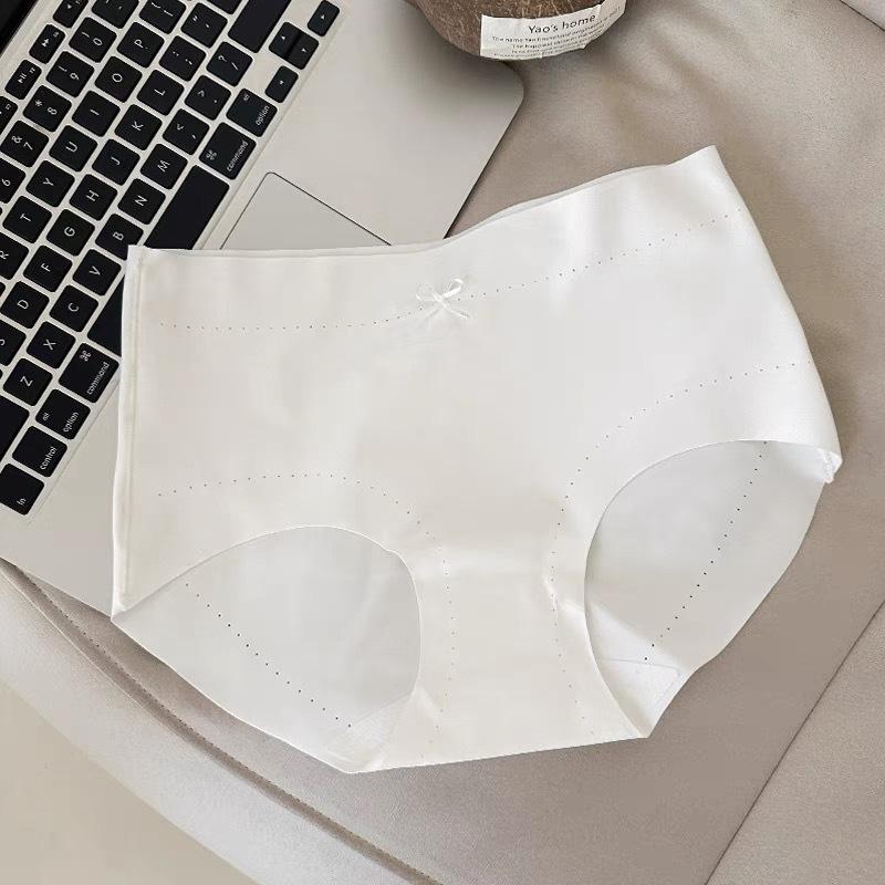 Women's Seamless Underwear Women's Triangle Underwear Women's Ice Silk Underwear