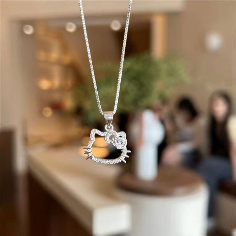 Hollow KT Cat Necklace - Elegant & Versatile Gift for Girlfriend or Best Friend