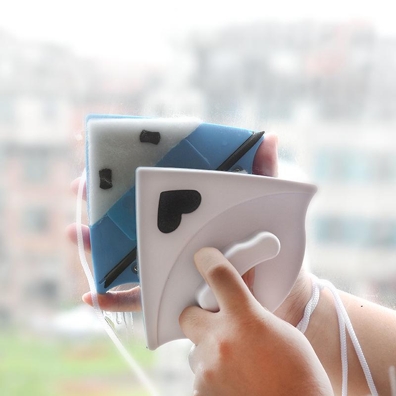 Double-sided Glass Window CleanerTriangular Double-sided Magnetic Glass Cleaner Glass Scraper