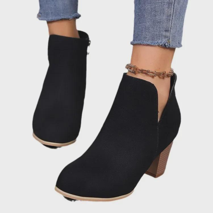 Damenstiefel mit spitzer Zehenpartie und hohem Absatz im koreanischen Stil: Herbst/Winter 2024 Kollektion