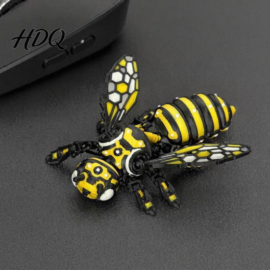 Customizable Poseable Figure 3D Printed Articulated Bee Toy Keychain Ornament Posable Mechanical Creature Model Insect Figurine for Desktop