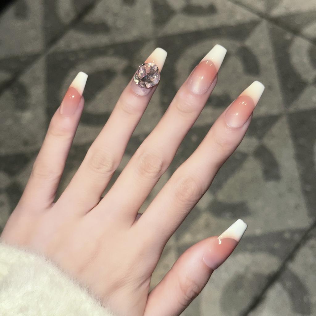 Manichiură French Avansată Ochi de Pisică cu Lumină Laterală Nude Blush Armură de Purtat Armură Făcută Manual