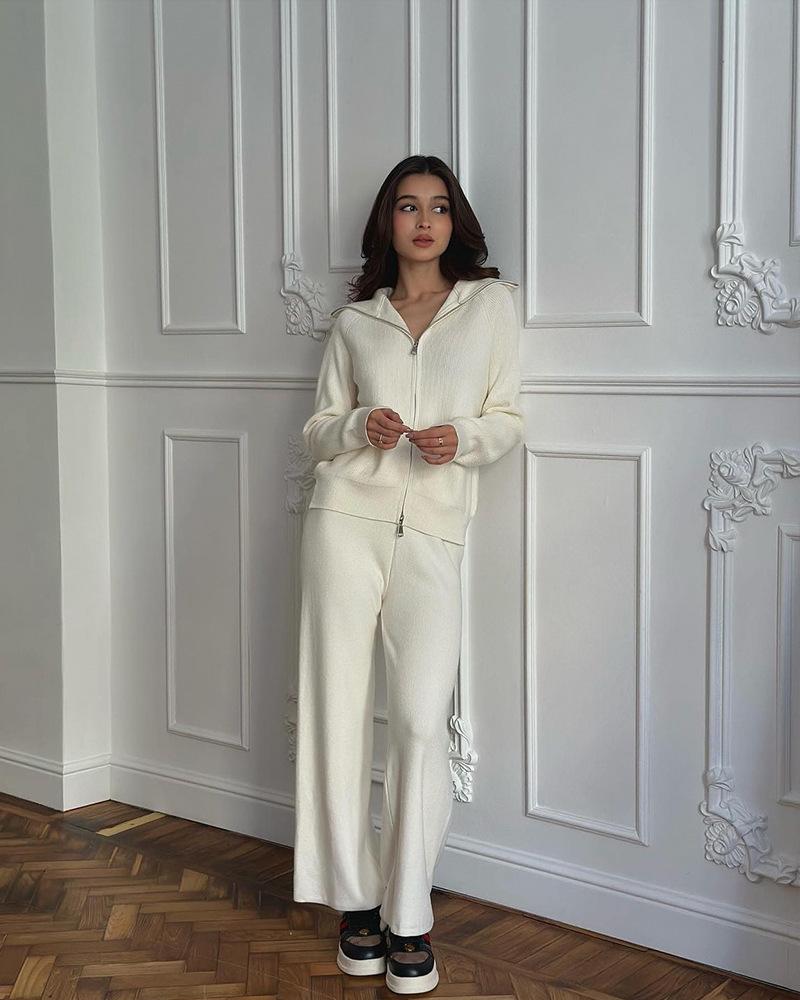 

Бордовая куртка на молнии с капюшоном и комплект брюк широкого кроя, повседневный уличный наряд для женщин one size fits all