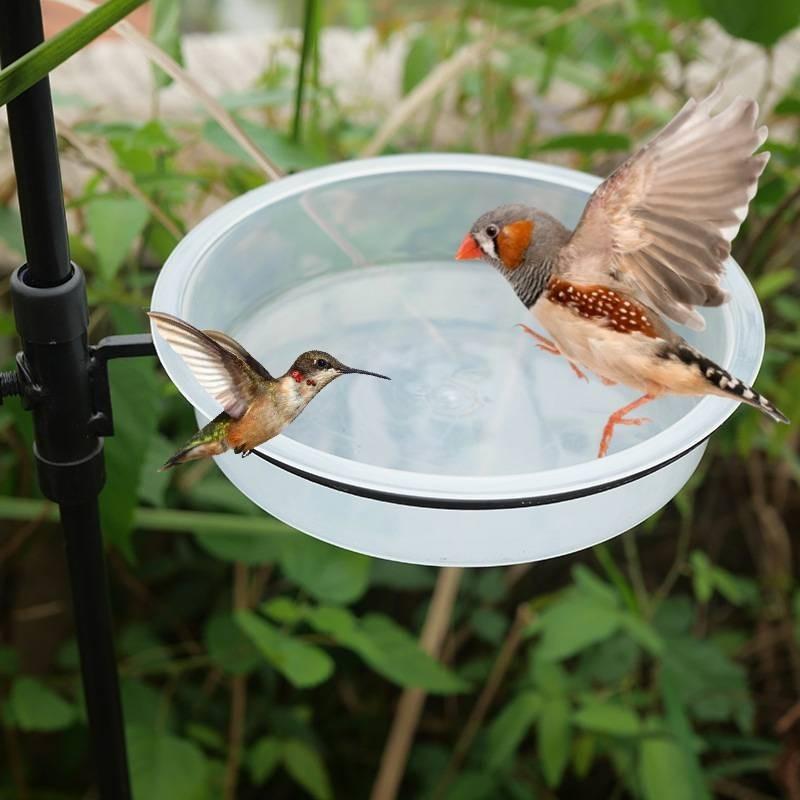 Hochwertiger Plastik-Vogelfutterspender mit stabilem Metallständer und vielseitiger Kolibri-Wasserschale für den Außenbereich