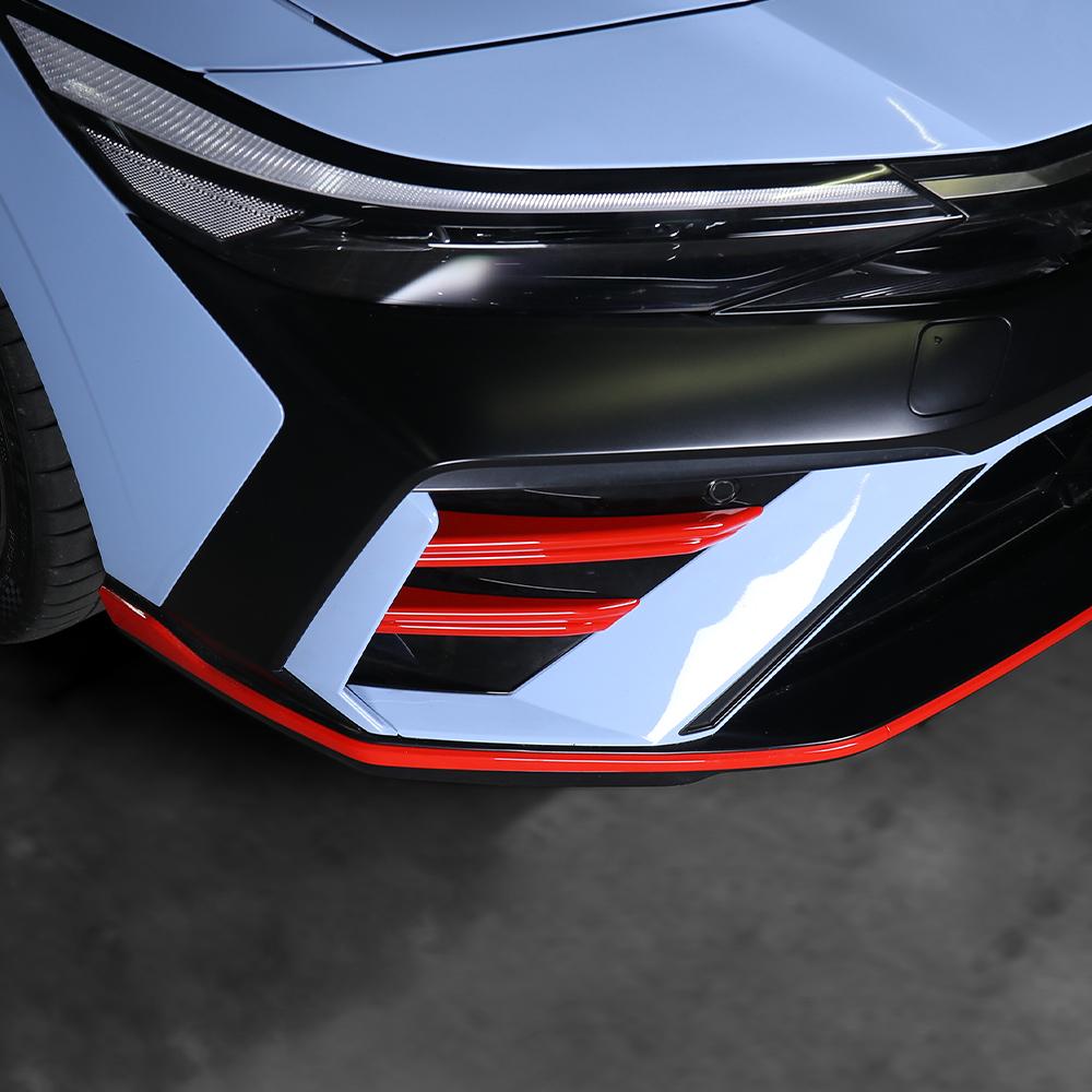 Für Hyundai Elantra CN7 N / CN7 N-line 2026 2026 Rote Außenfarbe Frontstoßstange Seitenkollisionsschutz Frontlippe Dekorationsstreifen