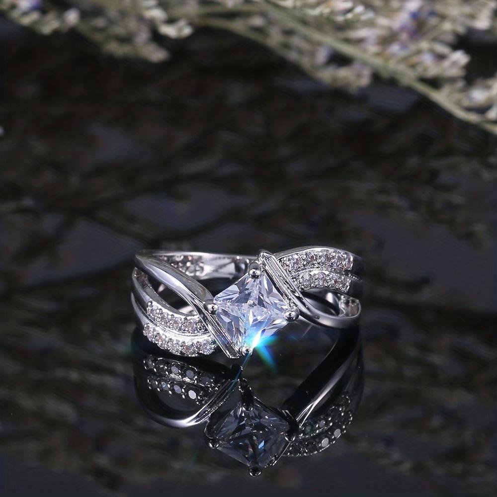 Fashionable women's simple and atmospheric square zircon ring with versatile temperament and high-end feel, party and banquet ring