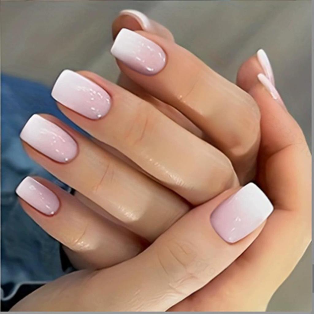 Hochwertige tragbare künstliche Nägel im Mandel-Nude-French-Stil – mittellange und lange Nagelspitzen