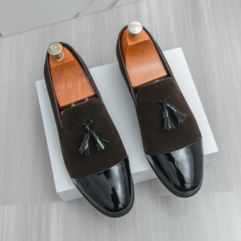 Mode Britischer Gentleman Quasten Slipper Neue Herren Spitzlackschuhe Männliche Designer Formale Hochzeitskleidung Homecoming Schuhe