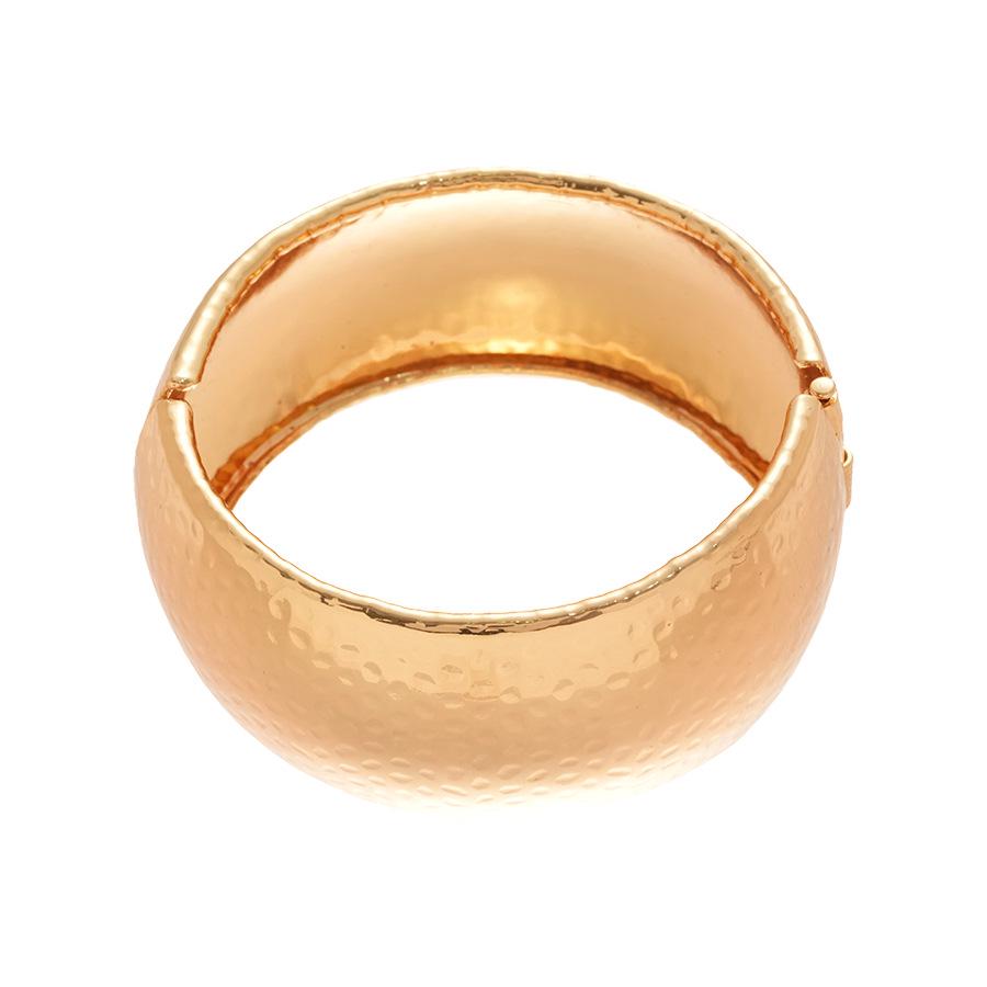 European & American Snake Pattern Metal Bangle - Luxury Fashion Bracelet with Unique Design