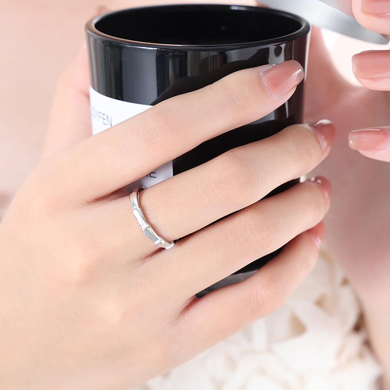 Hong Kong Retro Bamboo Titanium Steel 18K Gold Non-Fading Ring – Versatile Women's Summer Jewelry.