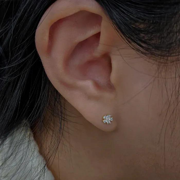 14K Say Flower Cubic Earrings