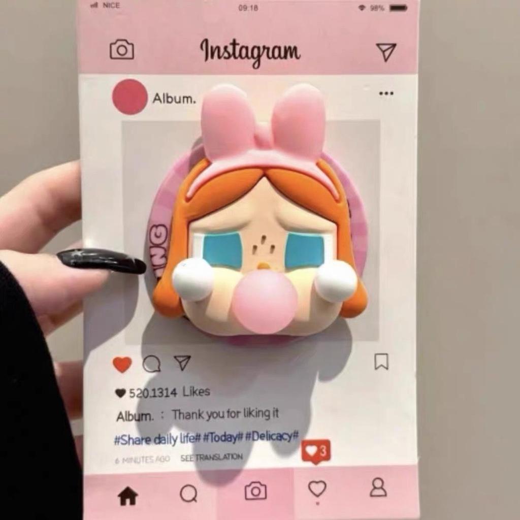 Crayon Shin-chan MagSafe-Compatible Desktop Bracket with Strong Magnetic Adsorption and Retractable Airbag.