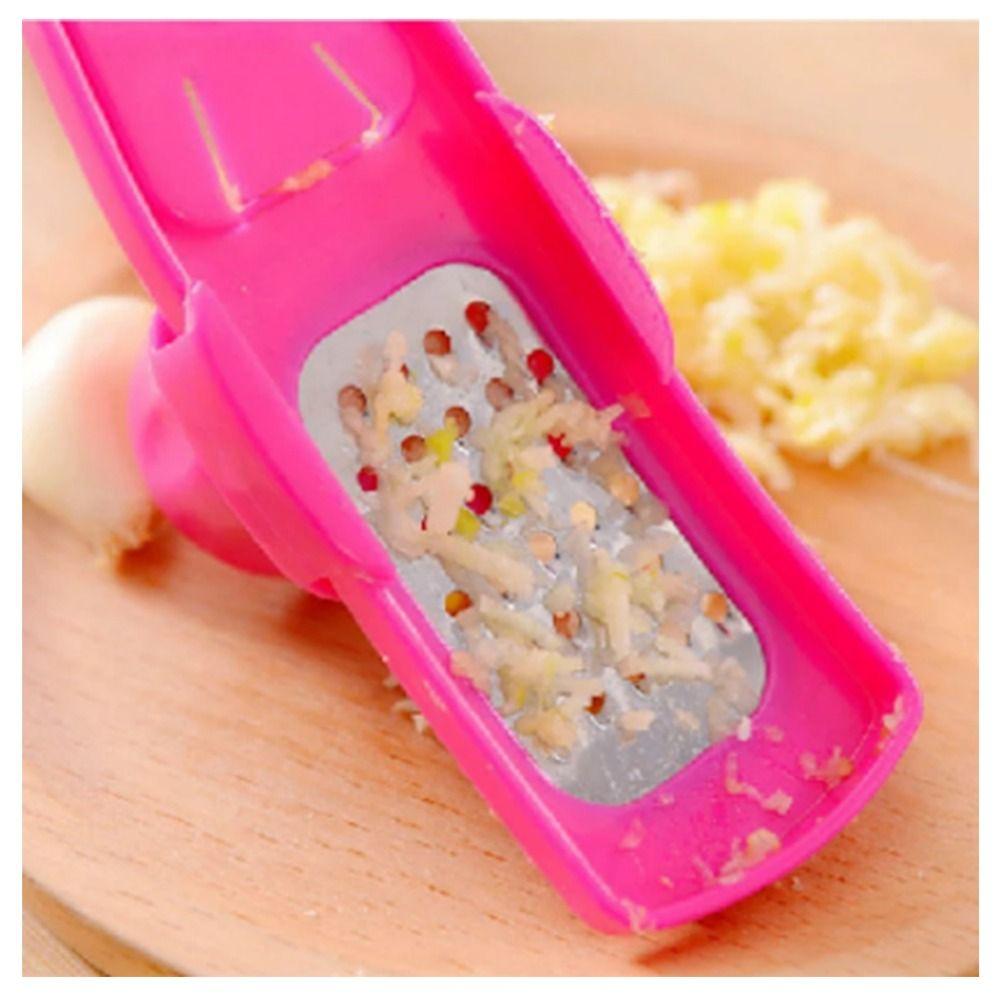 Portable Manual with Hole Household Ginger Chopper Kitchen Grinder Garlic Cutter Garlic Crusher