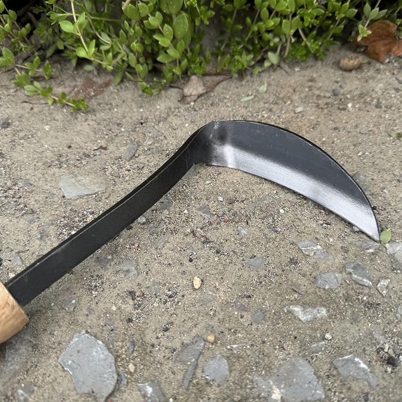 Left-Handed Composite Steel Grass Cutter with Bent Handle - Outdoor Farmer's Harvesting and Weeding Crescent Sickle