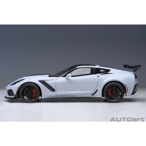 AUTOart 1/18 scale Chevrolet Corvette (C7) ZR1 Gray Metallic Finished Product
