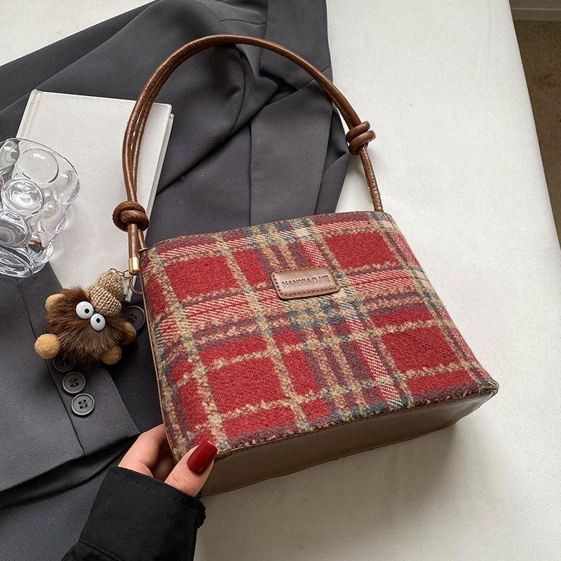 Popular Woolen Wool Bag for Women New Trendy Fashion Tote Bag for Women High End Niche Bucket Bag