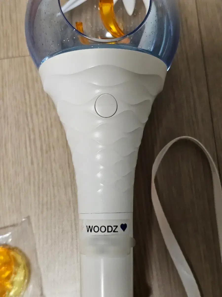 

Woodz Cho Seungyeon Cheerleading Stick Old Version Romantic Used