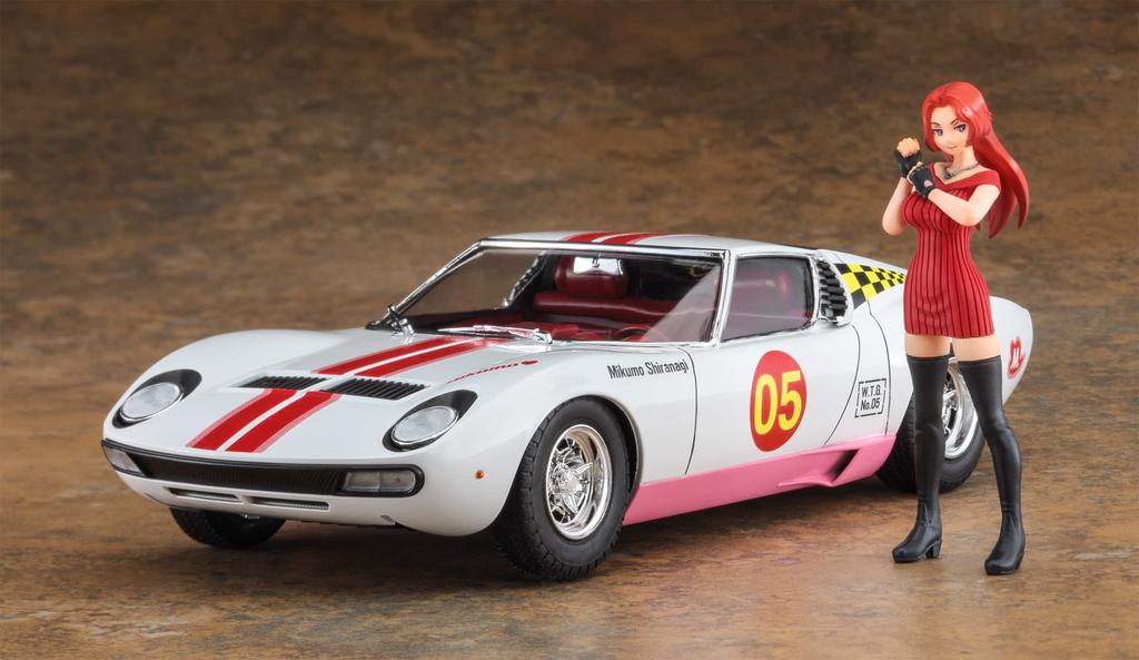Plastikový model Hasegawa Wild Egg Girls Lamborghini Miura P400 SV Shiranagi Mikumo SP544 č. 05 s figurkou v měřítku 1:24.