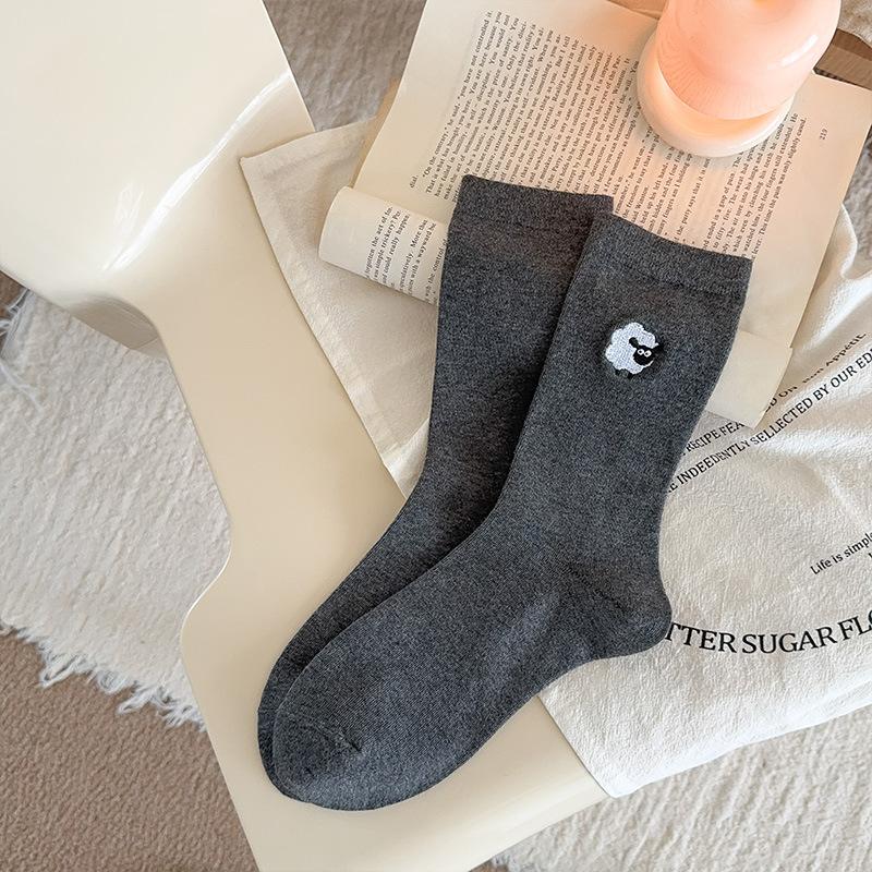 Autumn Women Socks Cartoon Animal Cute Sheep Socks for Girls Warm Cotton Lamb Pattern Sock for Ladies Christmas Gifts