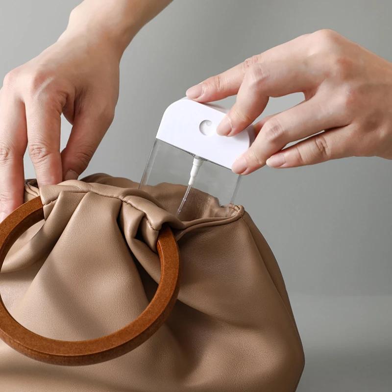 38/50ml Malá sprejová láhev s dávkovačem alkoholu Jemná mlha Cestovní Přenosná Prázdná Atomizační Láhev na Odličovač Vody Dezinfekční Láhev