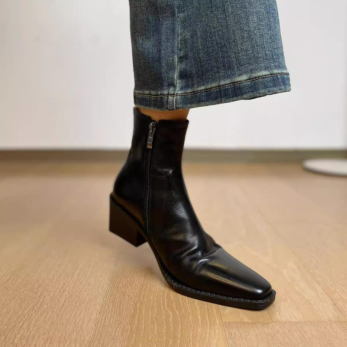 

2025 new boots retro square head thick heel side zipper short boots women s British style Martin boots versatile Chelsea boots 35