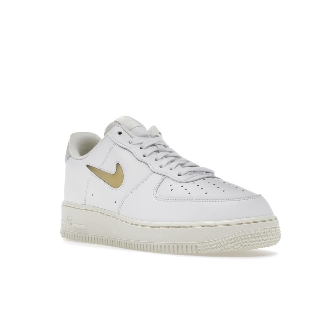 Nike Air Force 1 07 LX Pale Vanilla Men Sneakers White Coconut-Milk DC8894-100