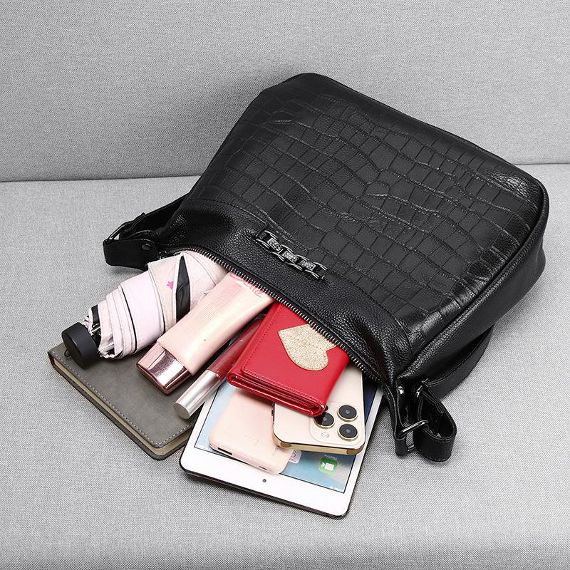 Geantă de damă din piele Geantă messenger de vară la modă Trendy și versatilă Geantă pentru mamă de vârstă mijlocie Geantă de umăr cu model de piatră Sens înalt