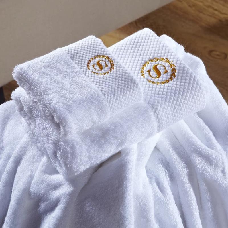 Embroidered Customized Logo White Towels Sets 100% Cotton Terry Luxury Bath Towel Hotel Towels for Spa