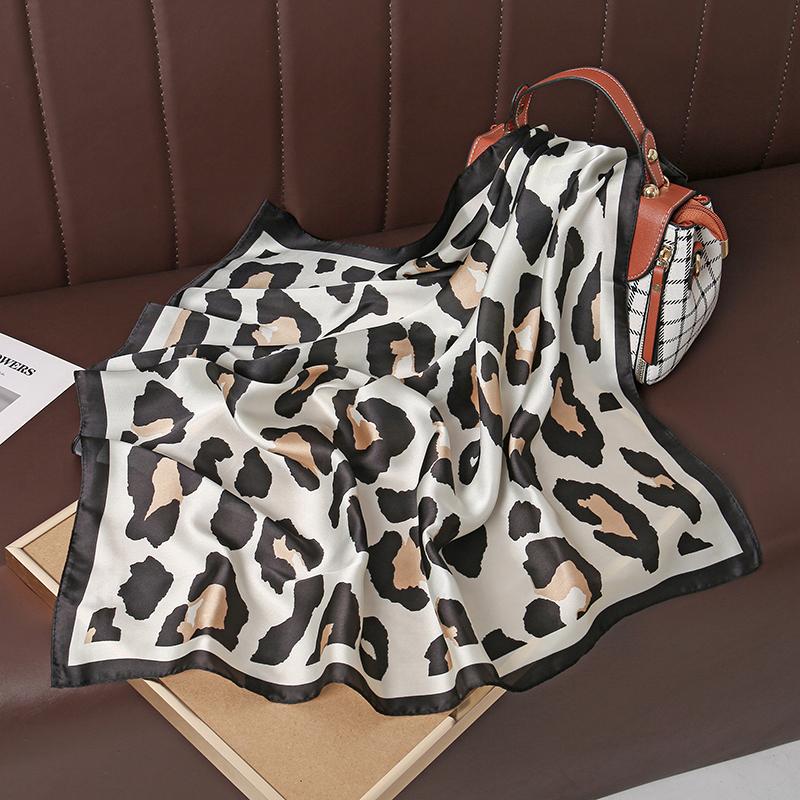 

1 шт. 70 см Ретро Леопардовый принт Шелковый шарф Женский Имитация шелка Модный Универсальный Головной убор Аксессуары для сумки Бандана Квадратный шарф