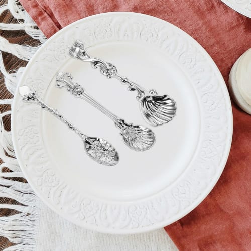 HOLIDYOYO Nádherná retro královská sada příborů, vintage barokní stříbrné příbory královského stylu, gravírované kávové lžičky a dezertní lžičky pro kavárnu a kuchyň U