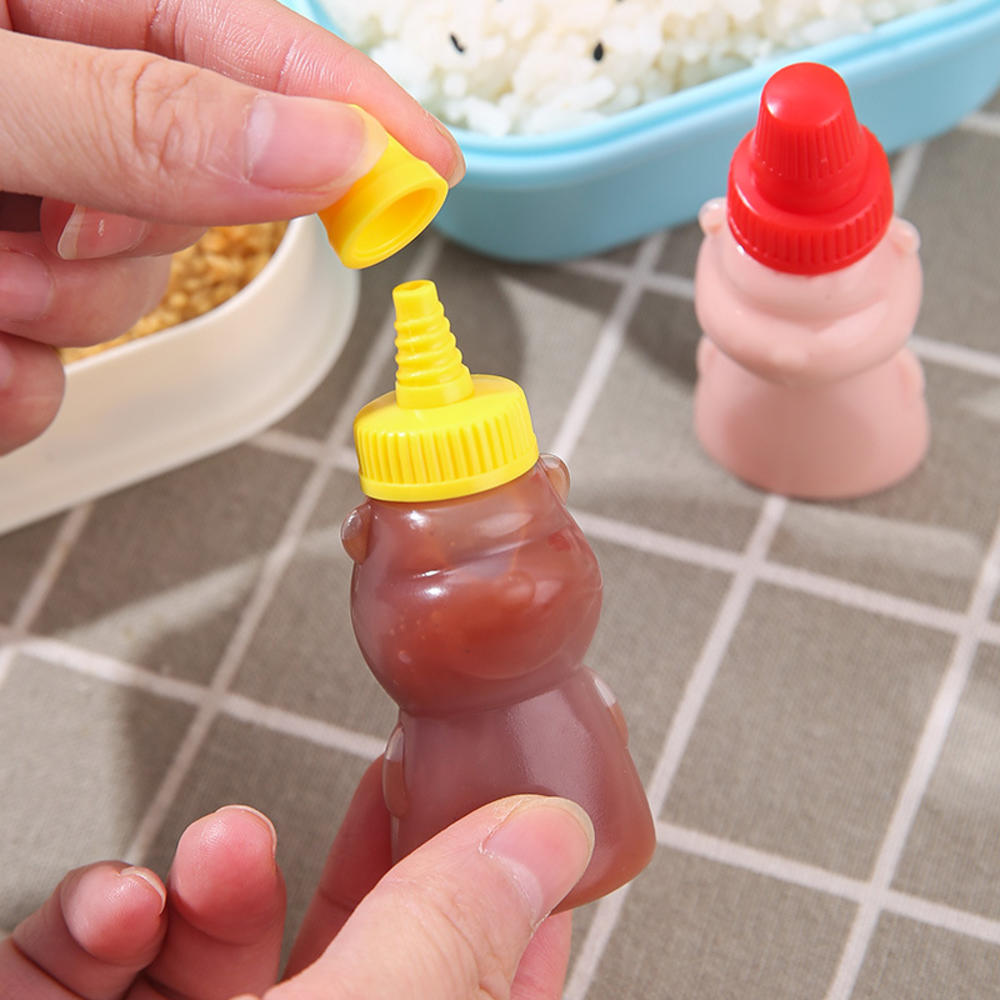 2pcs/Set Cute Mini Bear Seasoning Bottle Squeeze Sauce Bottle Sauce Small Containers Bottles Mustard Honey Ketchup Bottle Suit