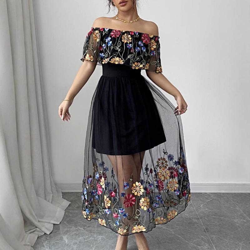 This Women's Cinched Waist Dress Is Elegant and Fashionable It Is A One-shoulder Long-sleeved Printed Mesh Dress