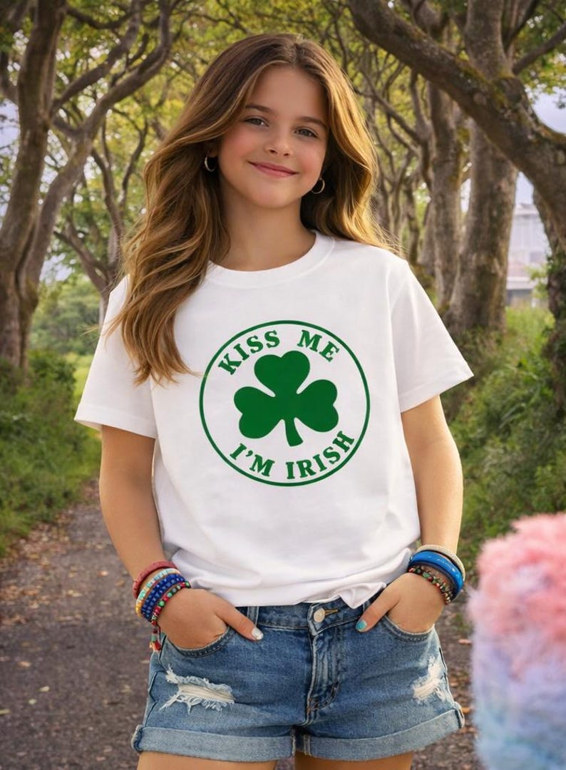 Kids  Kiss Me I m Irish  T-Shirt: St. Patrick s Day Cotton Tee 140