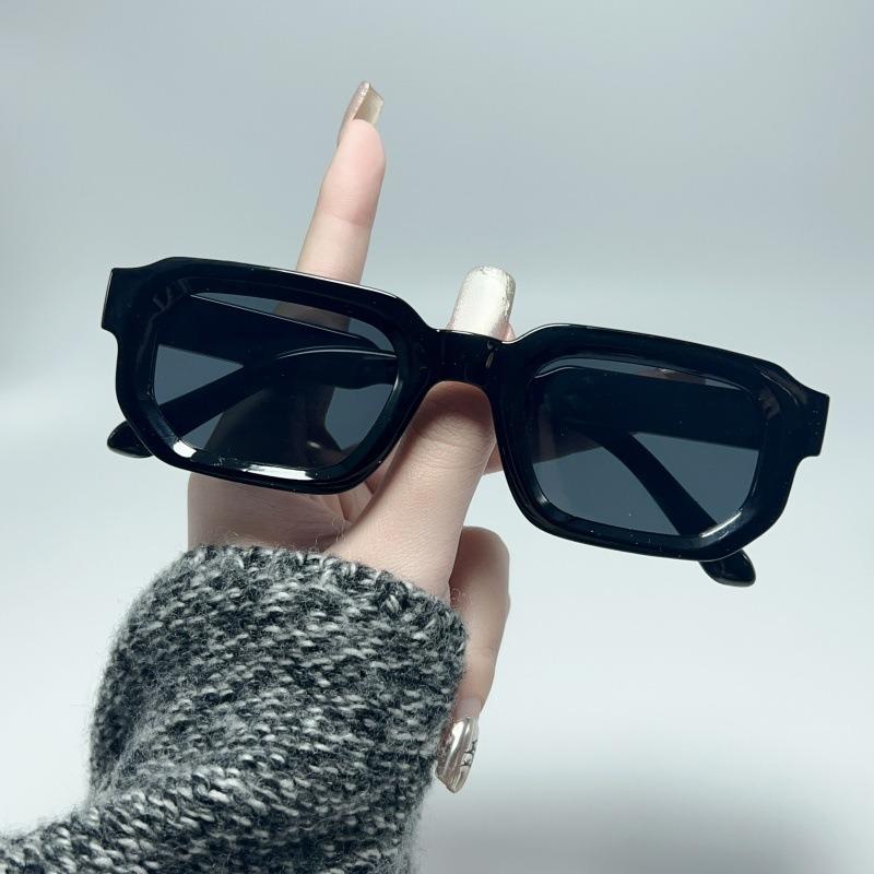 New Men Small Framed Square Sunglasses Fashion Women Summer Uv Protection Eyeglasses Vintage Designer Eyewear Uv400