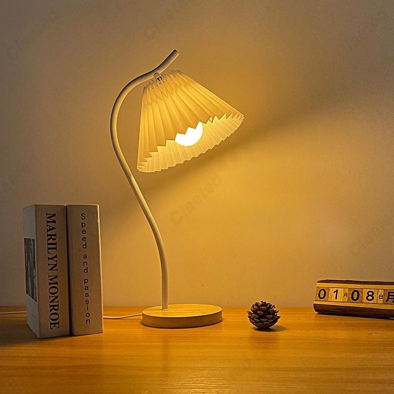 European Modern Retro Simple LED Pleated Table Lamp Living Room Study Bedroom Bedside Reading Lighting