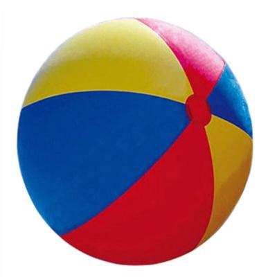 Aufblasbarer bunter Strandspielzeugball