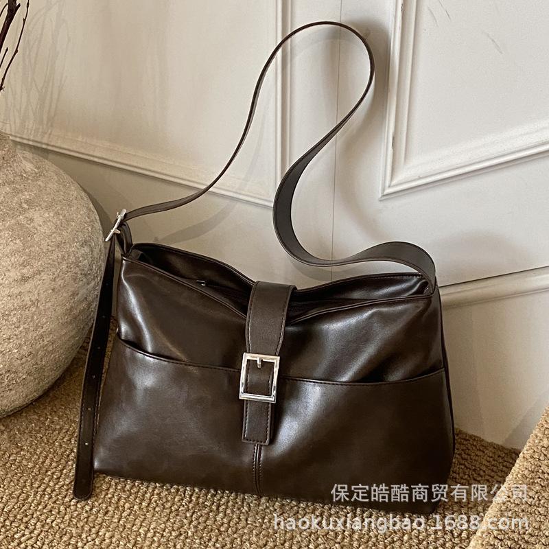 Casual large-capacity bag women's 2025 new commuter versatile shoulder messenger bag slack tote bag bucket bag